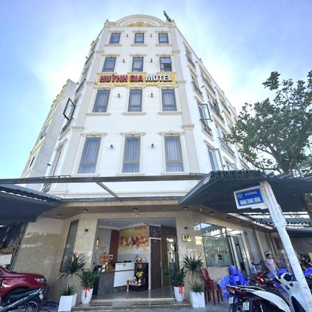 Oyo 1193 Huynh Gia Hotel Дананг Экстерьер фото